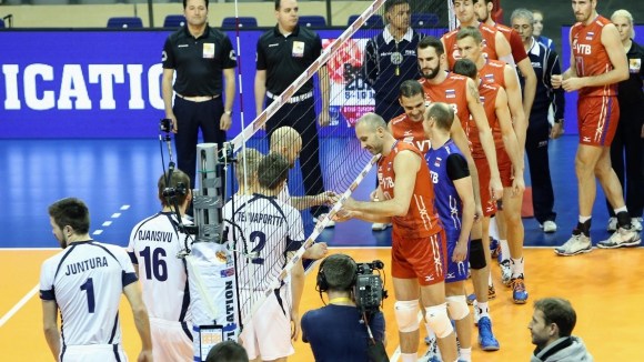 Волейболистите гледат разгром на Русия над Финландия с 3:0