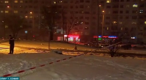 Продължава огледът на обрания банков клон, полицията издирва четиримата крадци