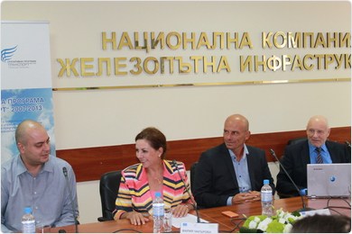 НКЖИ купува самолетни билети за 600 хил. лева