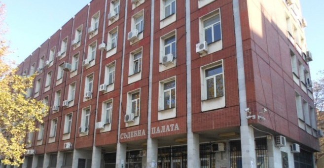 Разследват подбуда към етническо насилие чрез Фейсбук