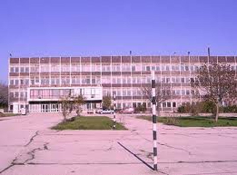 Бивша директорка на гимназия отива на съд за фалшива диплома