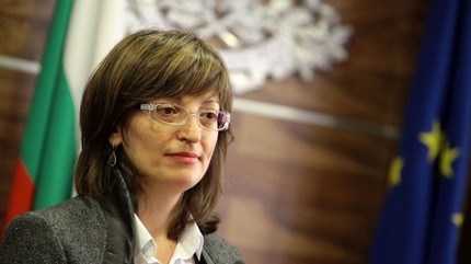 Пак сме след Румъния в мониторинга на Брюксел, призна Екатерина Захариева