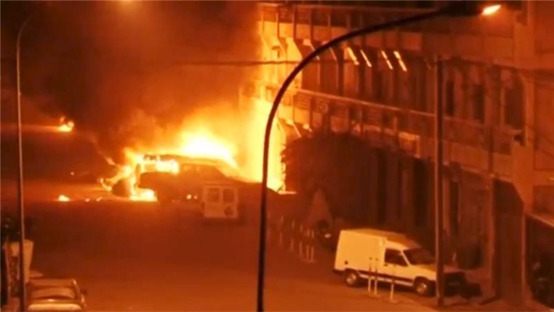 Цяла нощ спасяваха заложници на "Ал Кайда" в столицата на Буркина Фасо