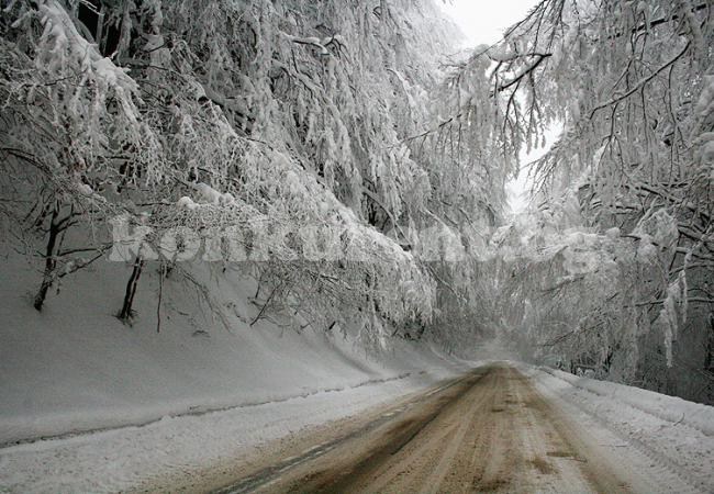 100-метрова лавина затвори "Петрохан", бедствие в Северозапада