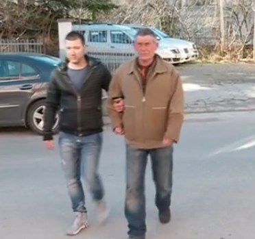 Непознати спасиха сляп бездомник - дадоха му дом и му върнаха зрението