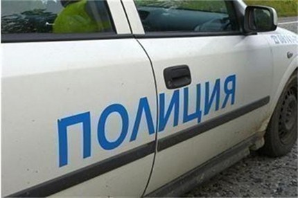 Пиян се натресе в полицейска "Нива" във Велинград