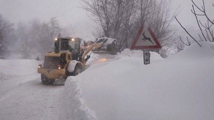 Тежка остава обстановката в Североизточна България, 20 села все още без ток