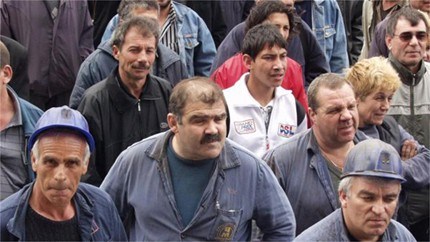 Пари за храна за септември за бобовдолските миньори