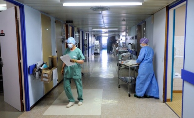 Няколко болници отказват да приемат 3-годишно дете, препращат го от една на друга