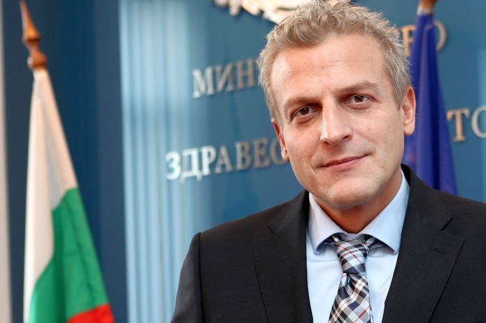 Москов: Ваксината, дарена от Турция, е същата, която винаги се е ползвала в България