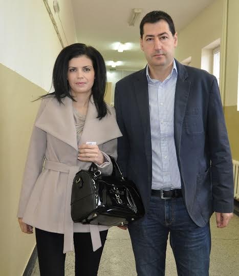 Запалиха автомобила на съпругата на Иван Тотев