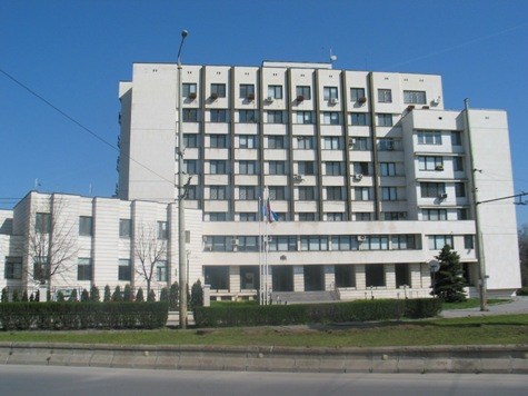 Мними полицаи обраха и зарязаха русенец в колата му