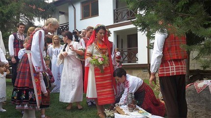 Кореняци банскалии създадоха Сдружение“ Старо Банско“, ще бранят автентичните обичаи