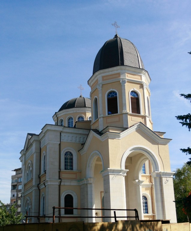 Дават недовършена църква на Русенската митрополия
