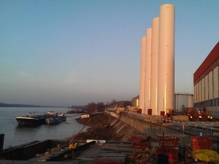 Доставиха 3 камиона на втечнен газ на "Булмаркет ДМ"