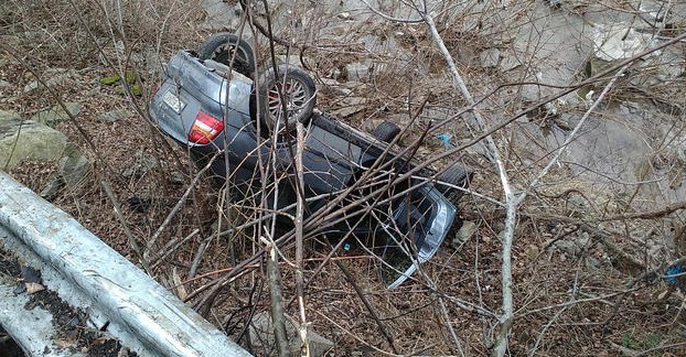 Тройна катастрофа в Кресненското дефиле, има паднали в реката