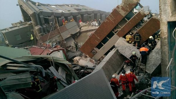Най-малко 18 са вече жертвите от труса в Тайван