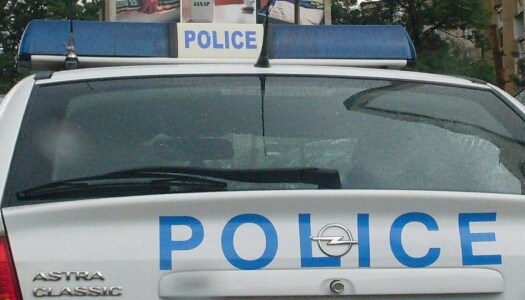 Заклаха животни и запалиха автомобил на санданска фамилия, двама са задържани