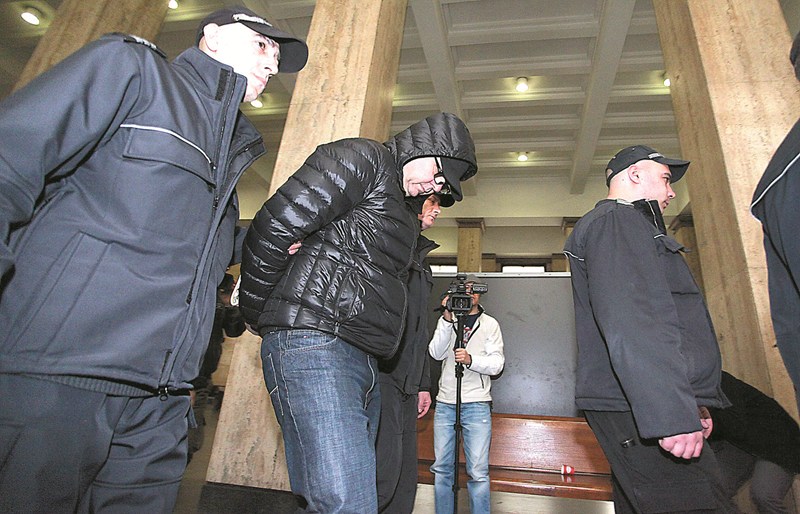 Проверяват здрав ли е задържаният за атентата срещу Алексей Петров (обзор)