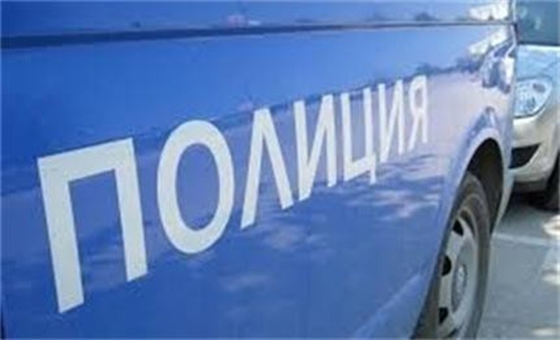 Криминалисти спасиха двама отвлечени и завързани за дърво