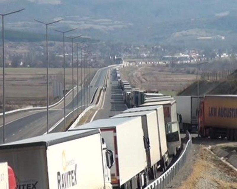 Границата при Илинден и Кулата затворена за тирове