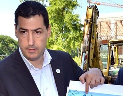Психически неуравновесен потроши джипа на пловдивския кмет