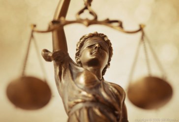 Постоянен арест за крадеца виртуоз Гумата