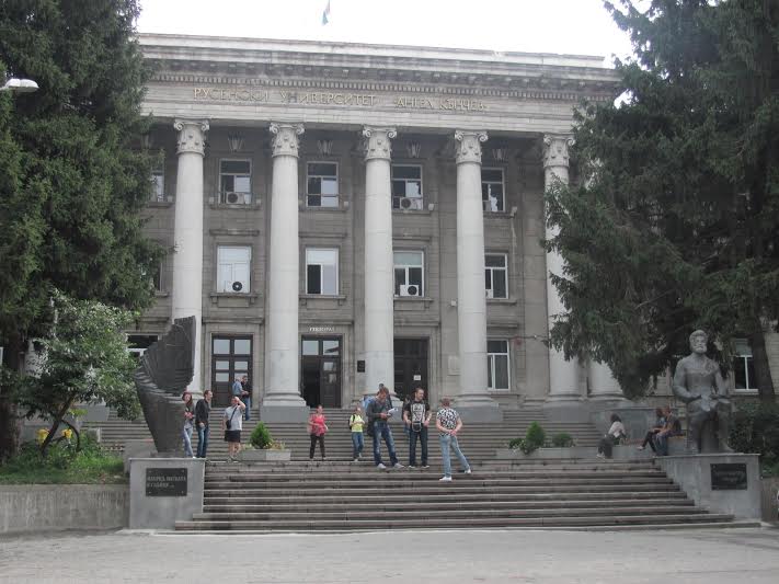 Студенти финансират уникален комикс на "Под игото" в Русе