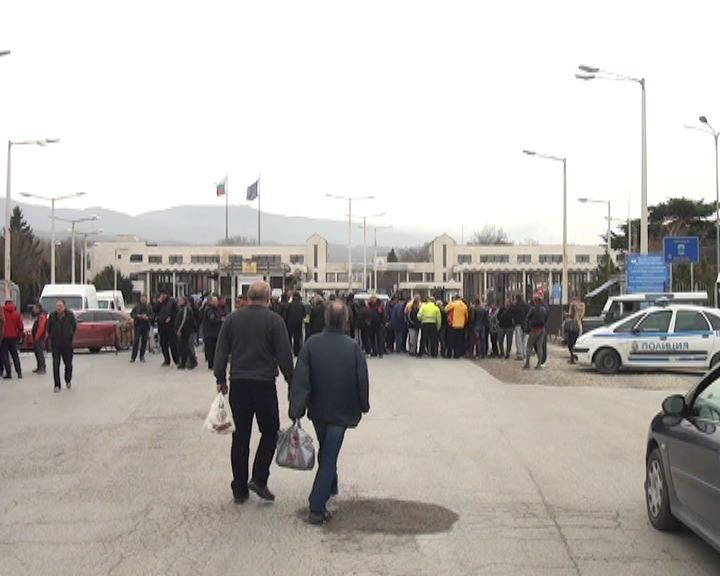 Българо-гръцката граница остава блокирана
