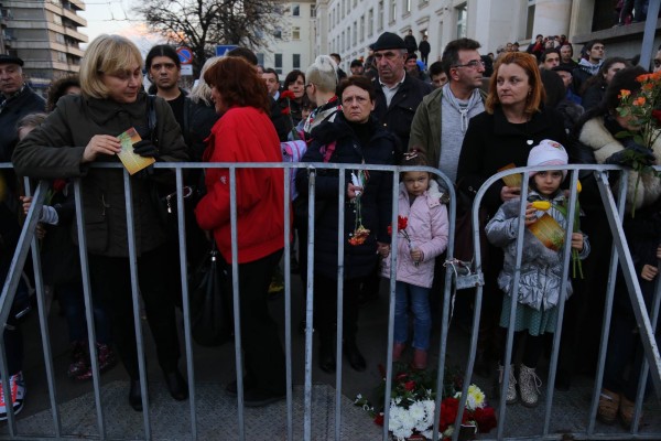 Плевнелиев наречен "предател" край паметника на Апостола