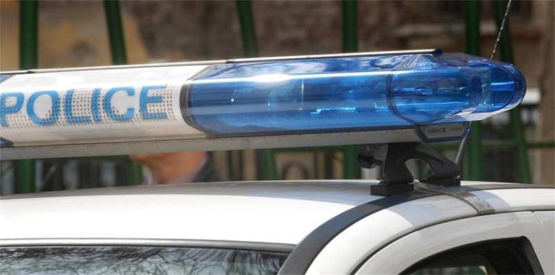 Във Велинград заловиха крадци на метални огради от гробищата