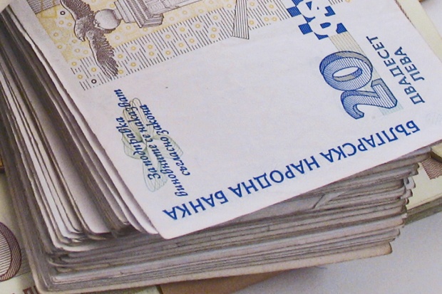 Българите спестиха нови 220 млн. лева в банките