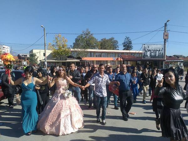 Мият над 30 пъти ромския площад в Кюстендил
