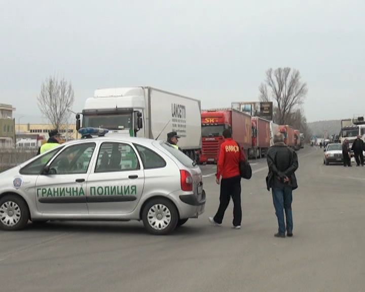 Нашите шофьори не са единни в решенията си за контрадействия на Кулата