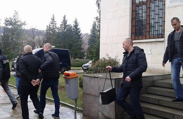 Девет са задържаните данъчни във Велико Търново