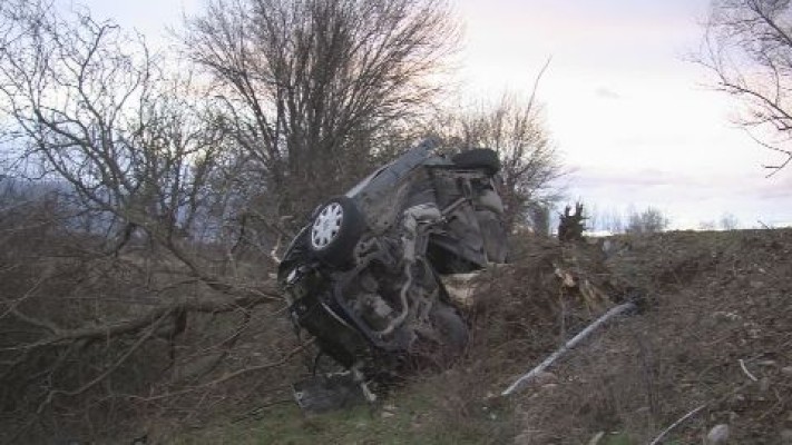 Младеж и девойка загинаха в жестока катастрофа край Гърмен