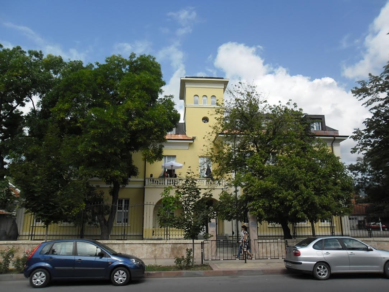 Скандал в художествената гимназия в Сливен