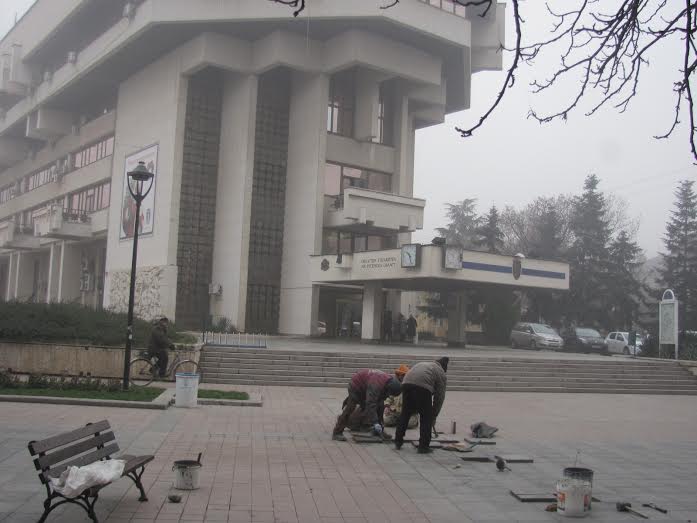 Пак подлепят новия площад на Русе