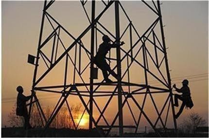 95% от тока в ломски квартал се краде, 250 абонати с 1.2 млн. лв. задължения към ЧЕЗ