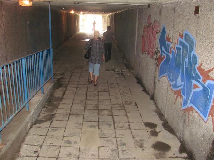 Жена падна в шахта и осъди община Русе