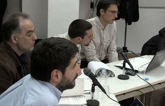 Пет зелени човечета разиграват държавата