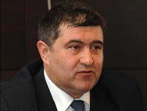 Камен Михов - удобният