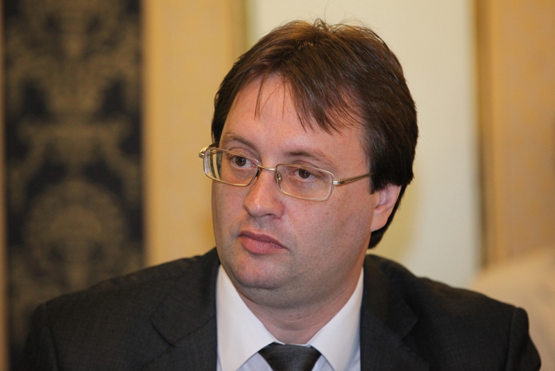 Експертът по хибридна война доц. Златогор Минчев: Панамагейт удря Путин, но цели Китай