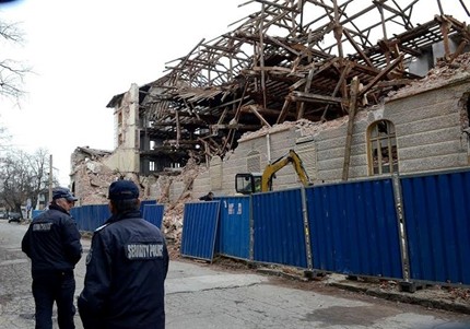 15 000 лв. глоба за собствениците на пловдивския тютюнев склад