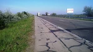 От 14.00 до 20.00 ч се ограничава движението на камионите по най-натоваренитe пътища. Две ленти за влизащите в София през Владая