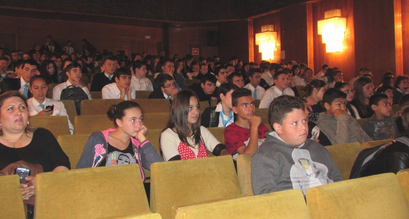 Селфитата "разказват" много на педофилите