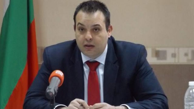 Трендафил Величков от АБВ: Правителството е изчерпано, но няма да се прегърнем с БСП, има и трети път