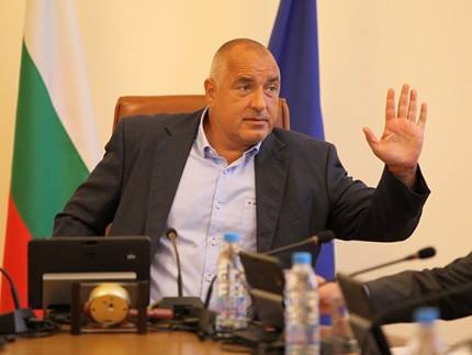 На раздяла: Борисов благодари на Калфин, вицепремиерът в оставка пожела успех на правителството