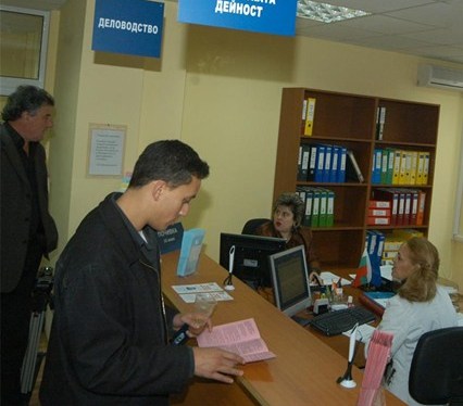 КС отмени единодушно махането на чиновници