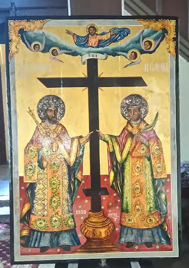Строители откриха 150-годишни икони в Осмар, дарители ги възкресяват